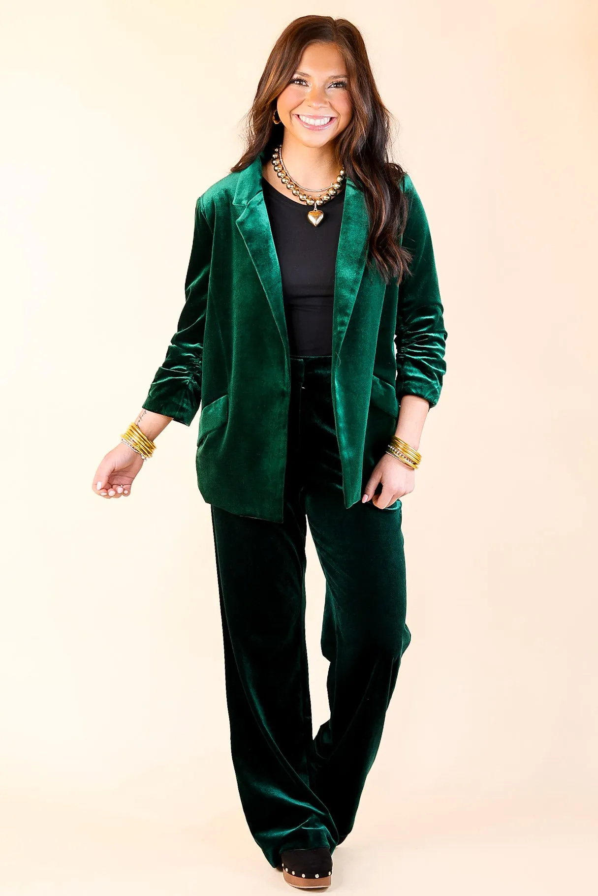 Chic Arrival 3/4 Sleeve Velvet Blazer in Green