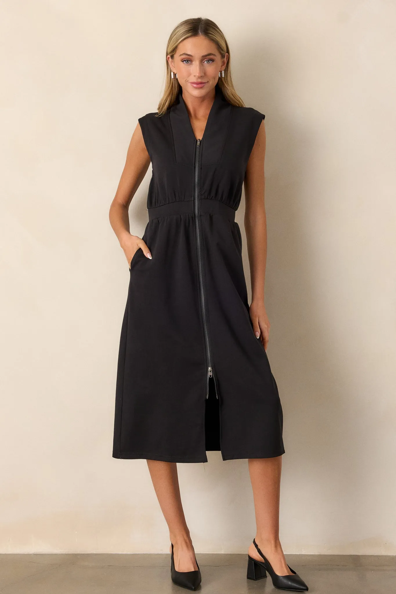 Distant Sun Black Sleeveless Midi Dress