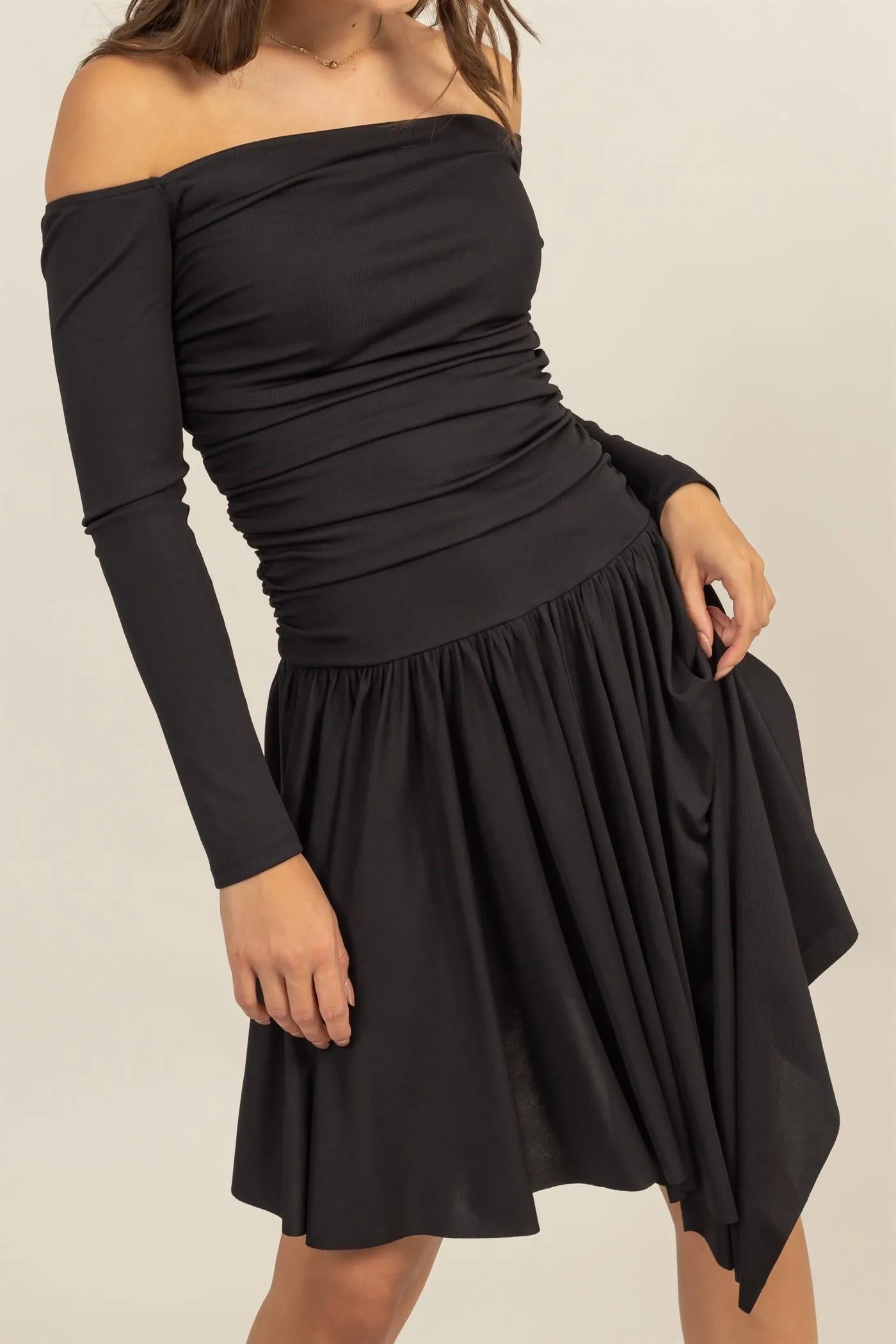 HF24G061-Jersey Off-shoulder Ruched Dress