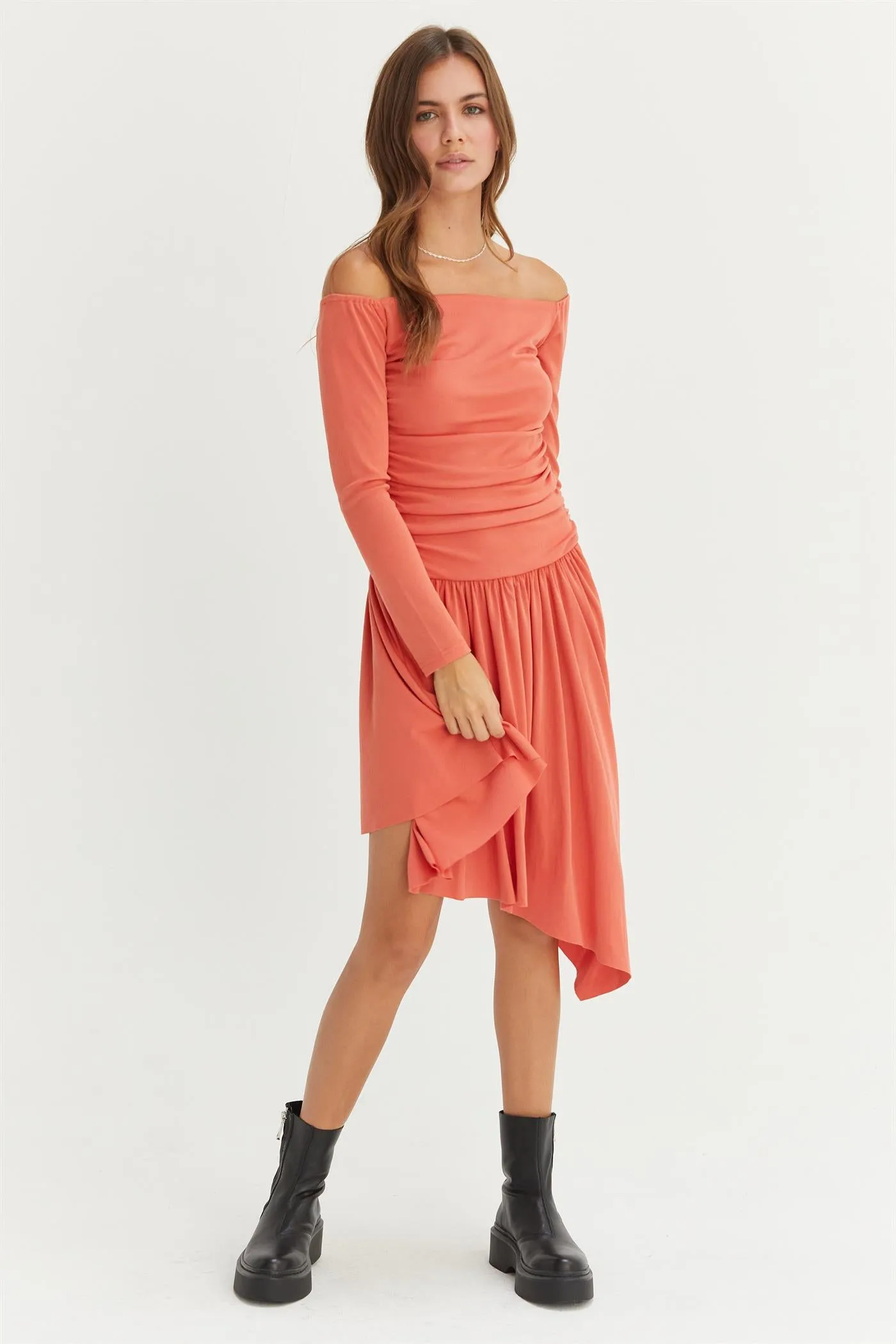 HF24G061-Jersey Off-shoulder Ruched Dress