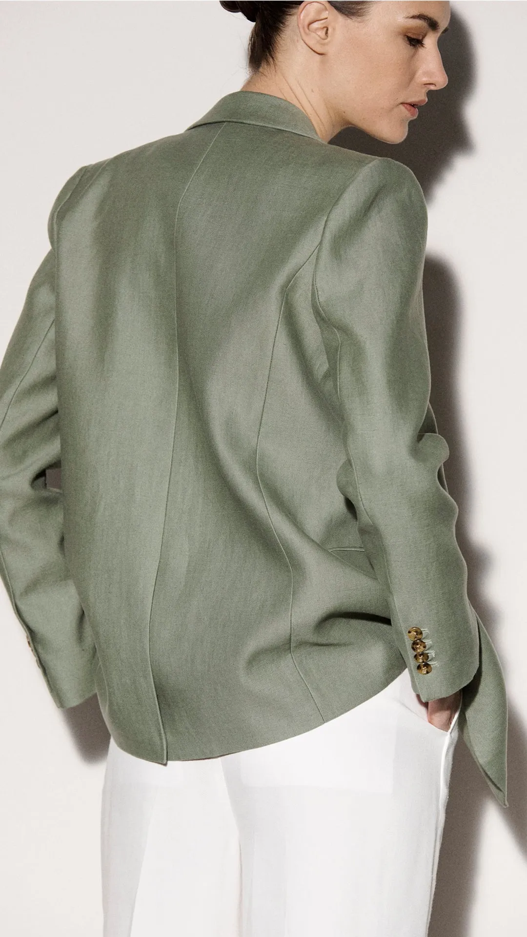 Peak Lapel Blazer in Linen | Sage