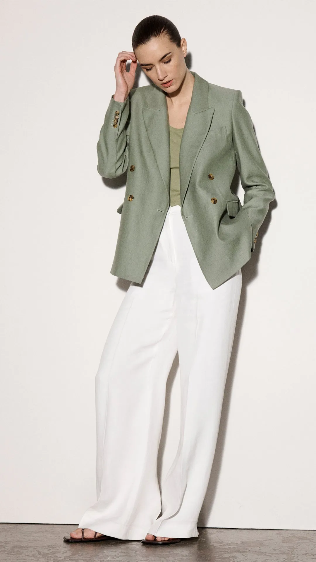 Peak Lapel Blazer in Linen | Sage